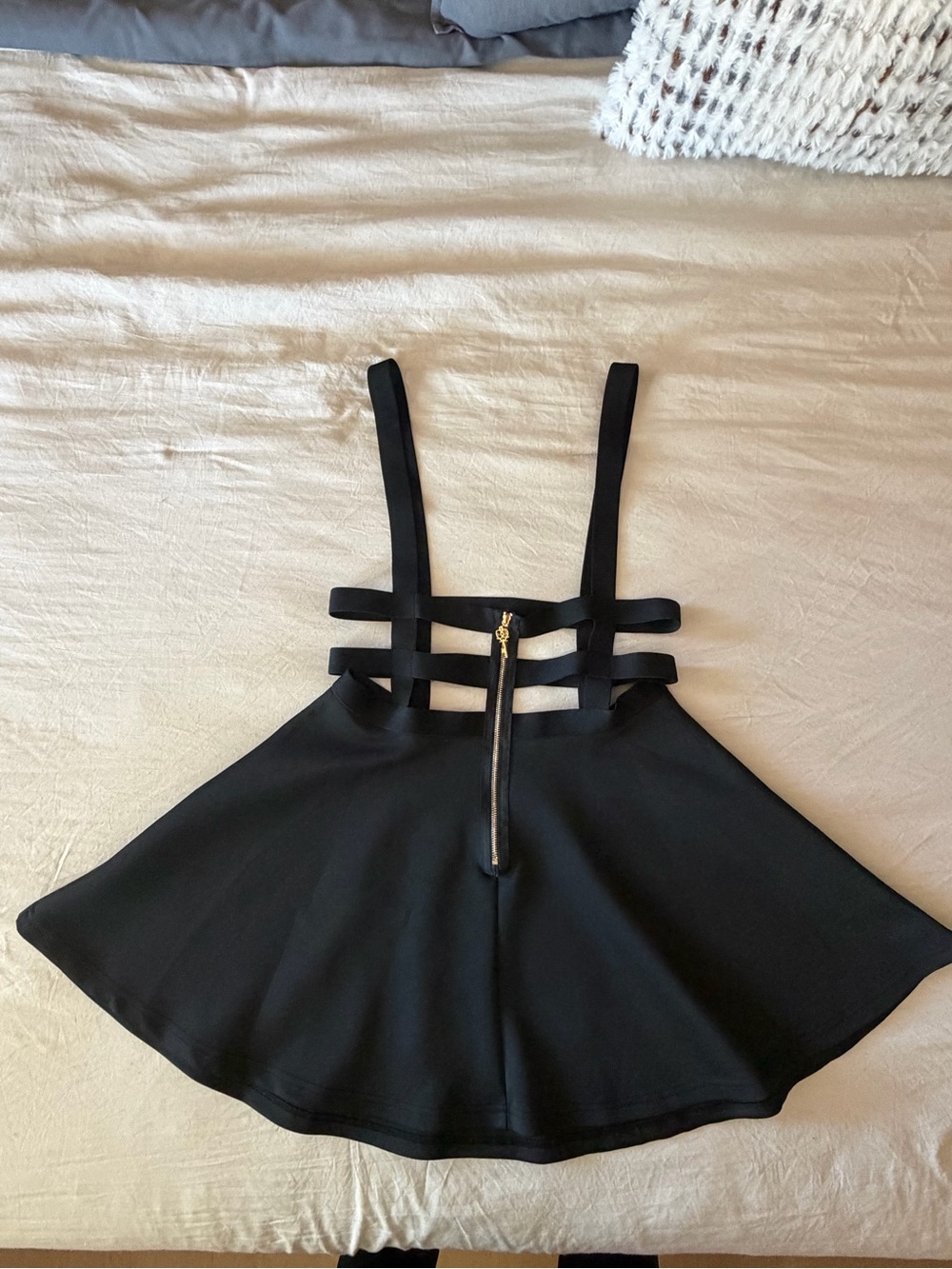 Suspender mini skirt